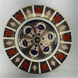 Royal Crown Derby Old Imari pattern 1128 plate and shaped dish, largest D27cm