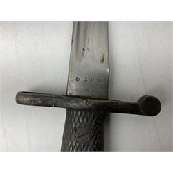 Spanish Model 1841 Bolo bayonet with 25cm fullered shaped steel blade marked Toledo 6105B; in steel scabbard with matching number L40cm overall; and Portuguese Model 1904 bayonet by Simson & Co Suhl in steel scabbard (2)