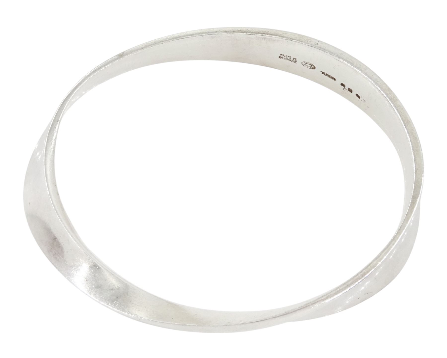 Georg Jensen silver Mobius bangle, No. 206, designed by Vivianna Torun Bulow-Hube, boxed