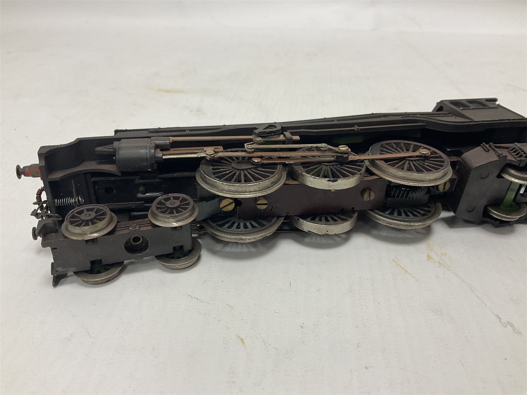 Hornby ‘00’ gauge - Class A3 4-6-2 weathered ‘Flying Scotsman’ locomotive no.60103; Patriot Class 5XP 4-6-2 ‘Caernarvon’ locomotive no.45515; Class 8P 4-6-2 ‘City of Chester’ locomotive no.46239; Saint Class 4-6-0 ‘Clevedon Court’ locomotive no.2937; all unboxed (4)