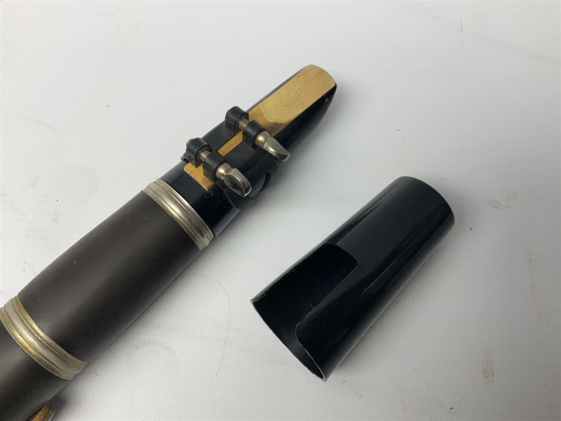 Lafleur trumpet serial no.054827; and Intermusic five-piece clarinet; both cased (2)