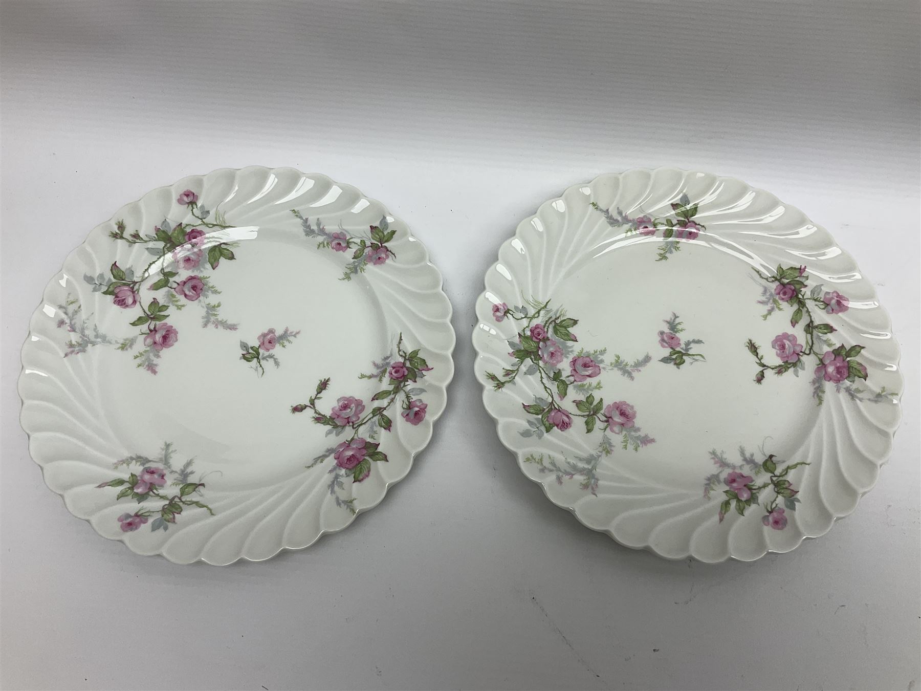 Limoges Haviland pattern coffee service for eight, comprising coffee pot, covered sucrier, milk jug, dessert plates, cups and saucers (27)