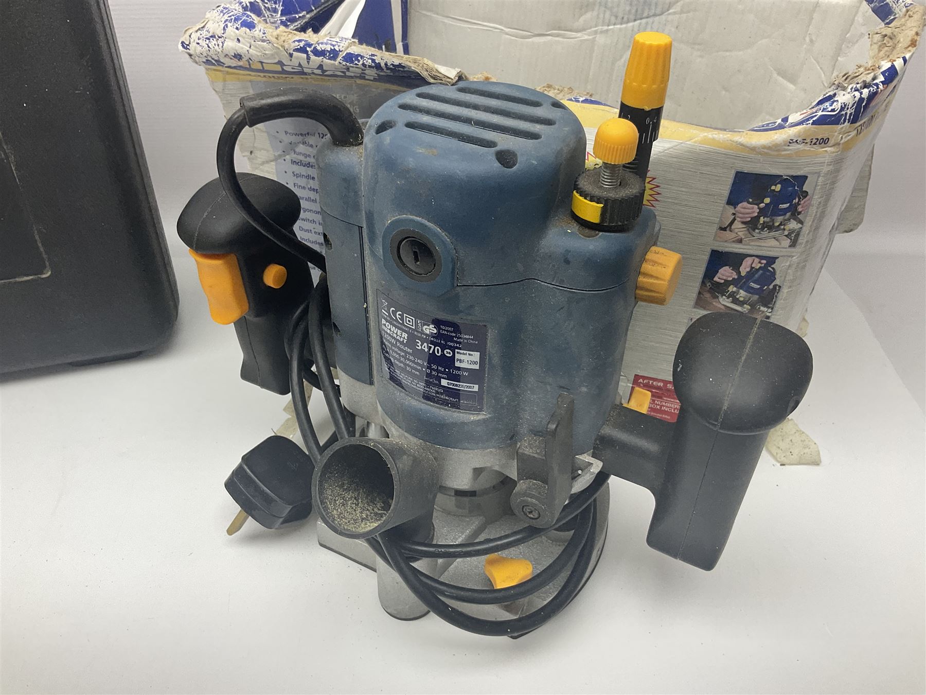 Collection of tools, comprising grinder electric, cased Mac Allister jigsaw, Power craft router