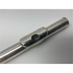 Buffet Crampon & Co Cooper Series II silver plated flute, serial no.020804739; in fitted hard case and outer carrying case