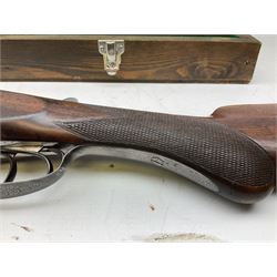 Midland Gun Company Birmingham & London 12-bore side-by-side box-lock non-ejector double barrel shotgun with 76cm damascus barrels, Prince of Wales style walnut stock with chequered grip and fore-end, top safety and engraved lock no.62160 L120cm overall; in scratch built baize lined wooden case. SHOTGUN CERTIFICATE REQUIRED.