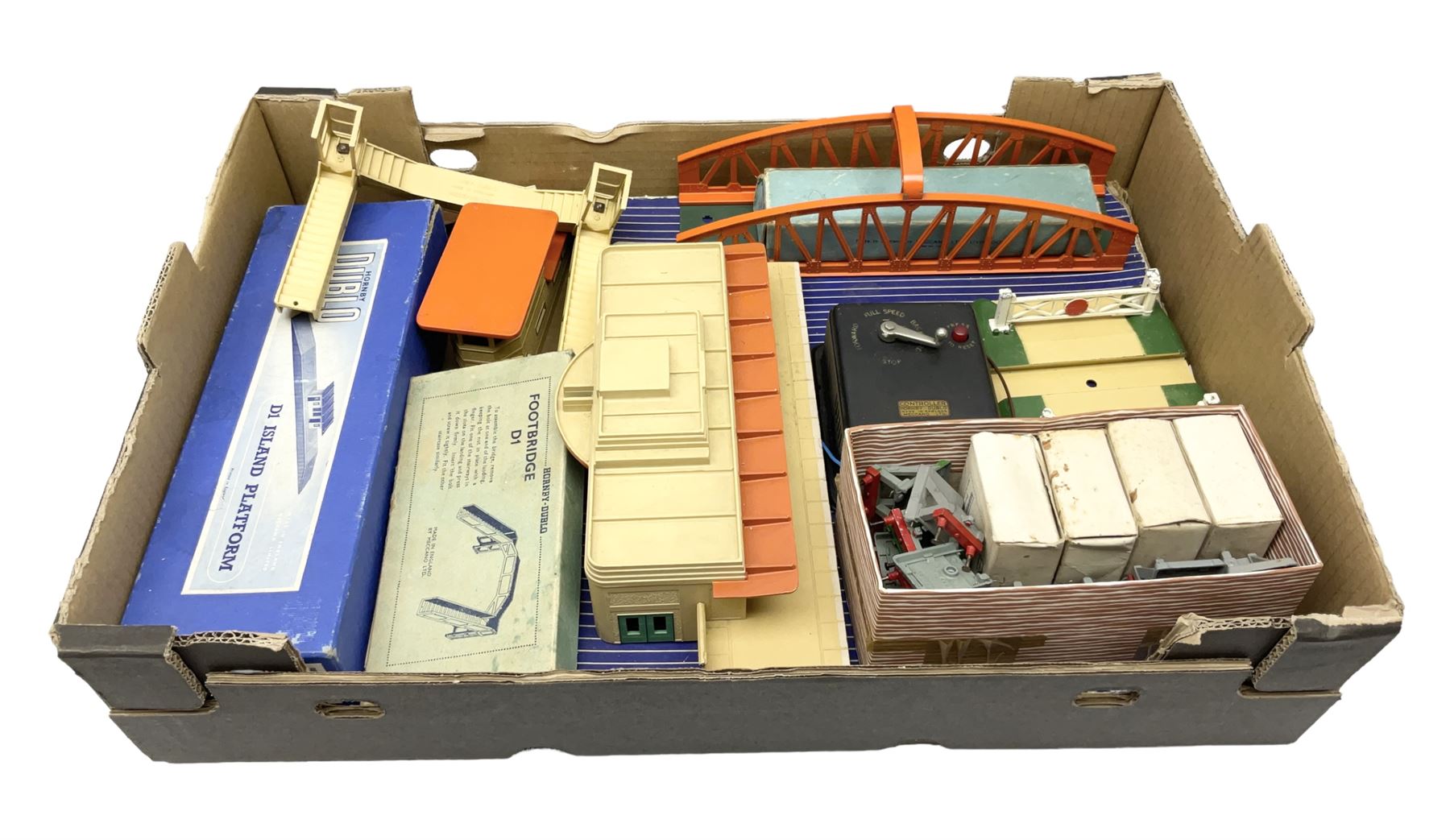 Hornby Dublo - D1 Turntable, D1 Island Platform and D1 Footbridge; all boxed; Through Station, Girder Bridge, signal box, level crossing, footbridge, quantity of buffer stops, power controller etc; unboxed