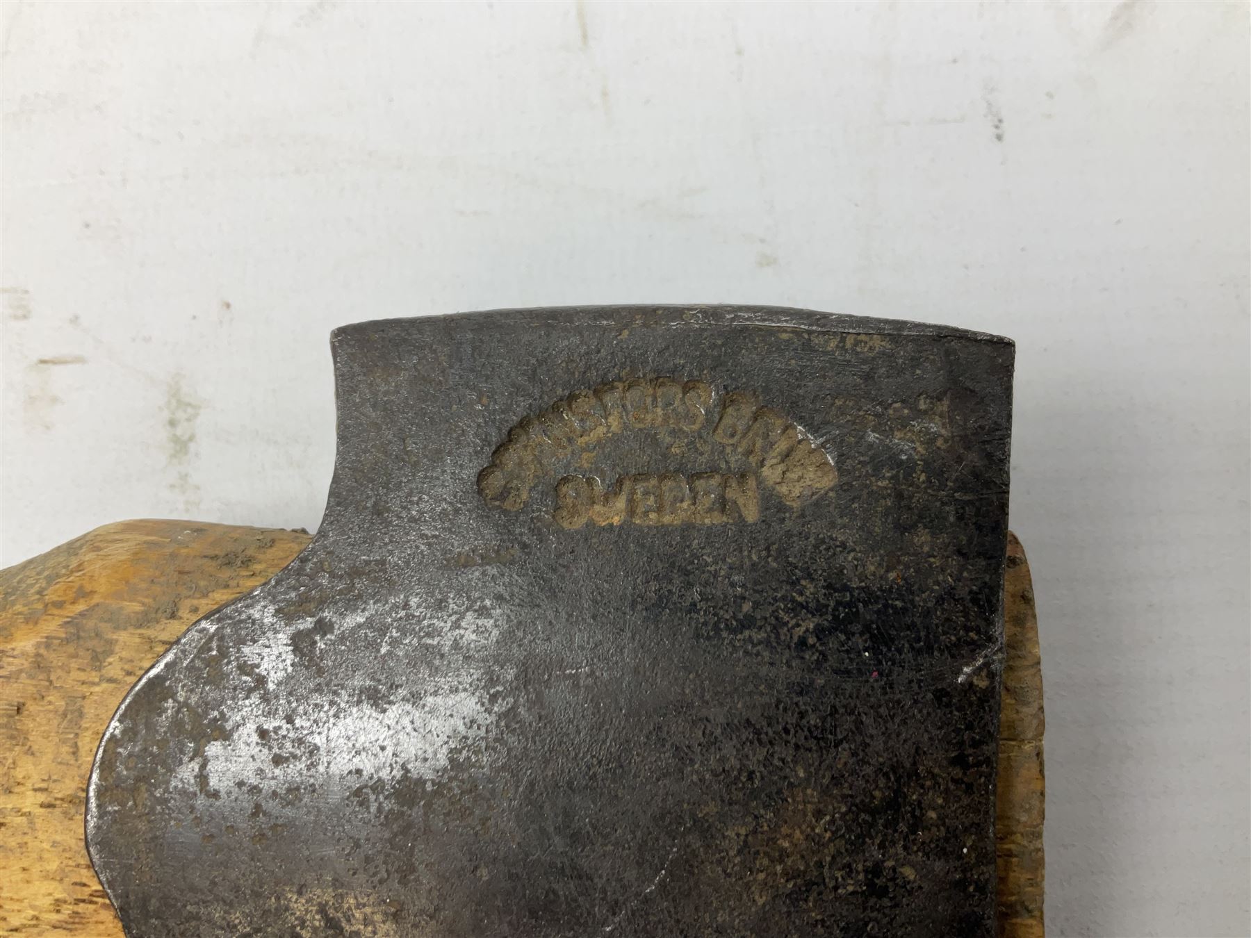 Gransfors Bruk Sweden carving axe, the head stamped both sides including smith's initials, on stamped hickory shaft, in leather sheath L43cm