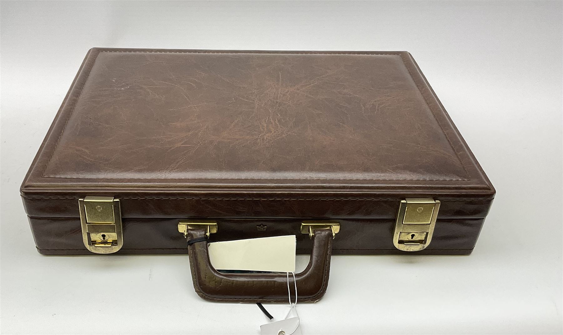 Bestecke SBS Solingen gold plated canteen of cutlery for twelve place settings 