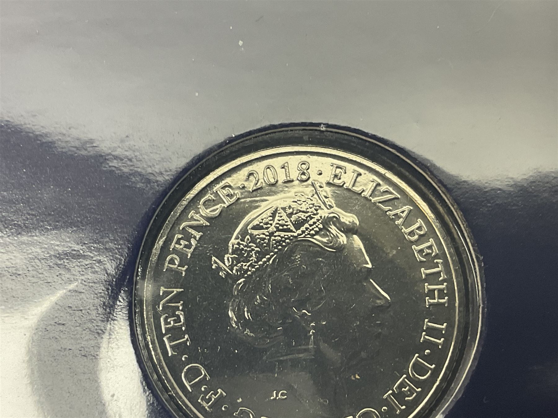 Queen Elizabeth II United Kingdom 2018 A-Z ten pence coin collection, including completer medallion, housed in a 'Change Checker' ring binder folder

