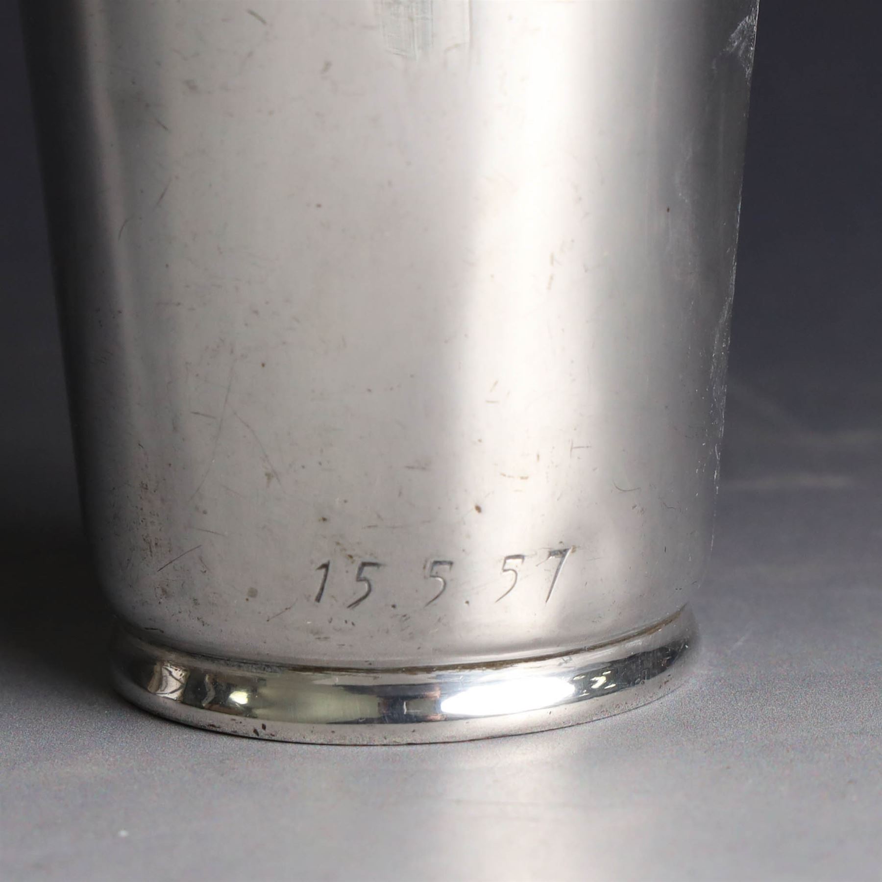 Mid 20th century silver christening beaker, with engraved initial R and star border, hallmarked Sheffield 1958, maker's mark KF over AL, H11cm
