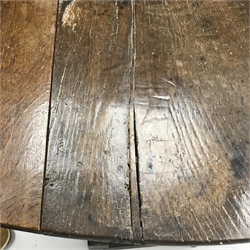 18th century oval oak drop leaf table, bobbin supports, gate leg action, W162cm72cm, D119cm