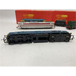 Various makers ‘00’ gauge - Hornby R758 Hymek Diesel Hydraulic B-B locomotive no.D7063 and R253 0-4-0 Diesel Dock Shunter no.3, in original boxes; Tri-Ang Class 08 0-6-0 Diesel Shunter no.D3035 and Class 37 Co-Co Diesel locomotive no.D6830; Jouef 843/E TEE SNCF no.CC40101 in electric red and grey (5)