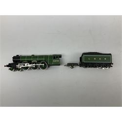 Hornby '00' gauge - Flying Scotsman boxed electric train set with No.4472 'Flying Scotsman' locomotive, three coaches and accessories