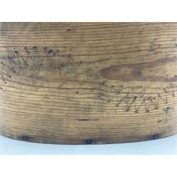 19th century Scandinavian Svepask / Tine box, the pine oval form body with notched posts and conforming lid decorated with Folk Art style pokerwork decoration and single carry handle, L38cm