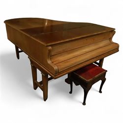 John Broadwood & Sons-20th century mahogany boudoir grand piano serial No 53529 (1920),  with twin square tapered legs and stretchers raised on brass castors, with an open fretted adjustable music desk and folding fallboard, conforming lyre with una-corda and sustain pedals, overstrung iron frame with original soundboard, action, hammers, dampers, felts, tuning pins and strings (two new base strings),  7-1/4 octave keyboard with 87 Ivory and ebonised keys (A0-B7), Tuned to concert pitch (A=440) however, requires tuning, action highly responsive with good repetition.

This item has been registered for sale under section 10 of the APHA Ivory Act Reference 4HSHGPGT