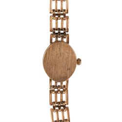Royale ladies 9ct gold quartz wristwatch, on integral 9ct gold bracelet, hallmarked
