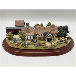 Two Lilliput lane The Royal Train at Sandringham and Westminster Abbey,  both with certificate of authenticity and original box