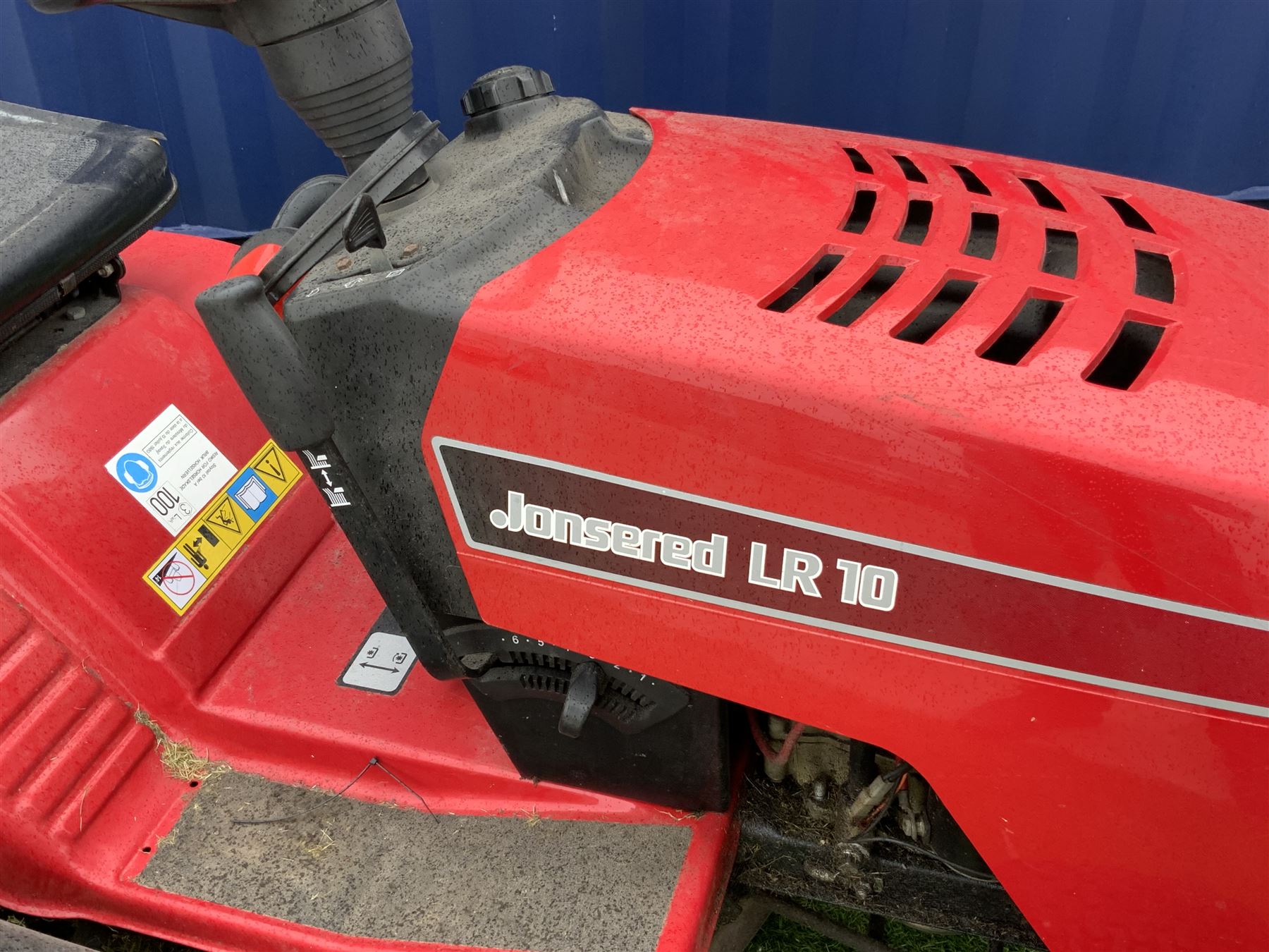 Jonsered LR 10 ride on lawnmower with grass collector - THIS LOT IS TO BE COLLECTED BY APPOINTMENT FROM DUGGLEBY STORAGE, GREAT HILL, EASTFIELD, SCARBOROUGH, YO11 3TX