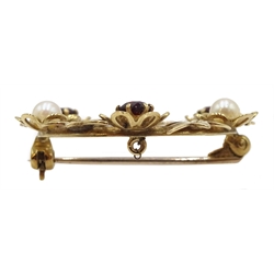  9ct gold pearl and garnet circular flower brooch, hallmarked  