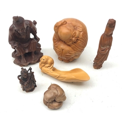  Japanese boxwood Netsuke spoon carved as a dog, Netsuke in the form of a female musician, large carved figure of Hotei H10cm and other similar wooden carvings (6)  