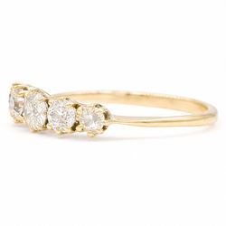 Early 20th century 15ct gold five stone diamond ring, set with five graduating old cut diamonds, total diamond weight approx 0.90 carat