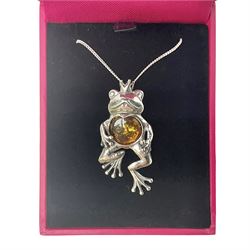 Silver Baltic amber frog prince pendant necklace, stamped 925 