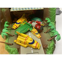 Quantity of Thomas the Tank Engine playsets and track, and Thunderbirds 2004 Tracy Island playset with some associated vehicles, in two boxes 