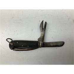 WW2 British army folding jack/clasp knife with blade and can opener marked with broad arrow and date 1944; a similar unmarked British army folding three-blade knife; and another later similar British Army knife marked Wade & Butcher Sheffield England (3)