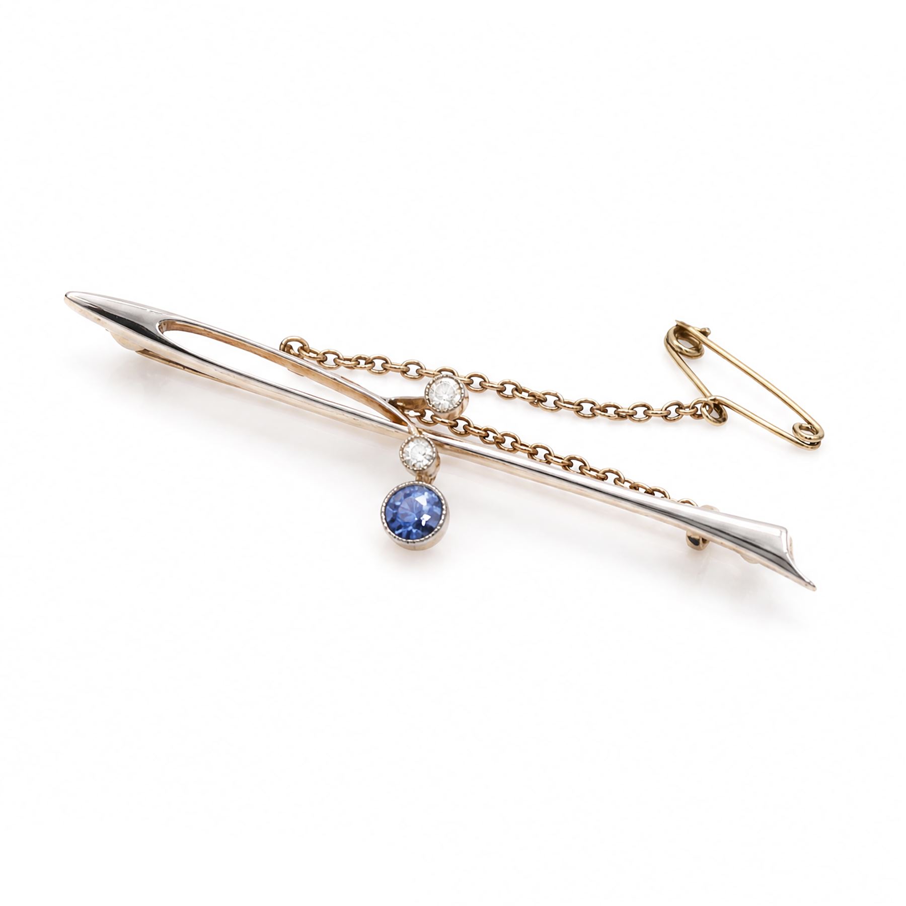 Early 20th century 15ct gold sapphire and diamond brooch, milgrain set single round cut sapphire of approx 0.25 carat, with two old cut diamonds set above, stamped 15, in velvet and silk lined box