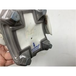 Two Lladro Japanese Ladies figures, comprising Kiyoko no 1450 and Yuki no 1448, both issued 1983, retired 1998, largest example H20cm