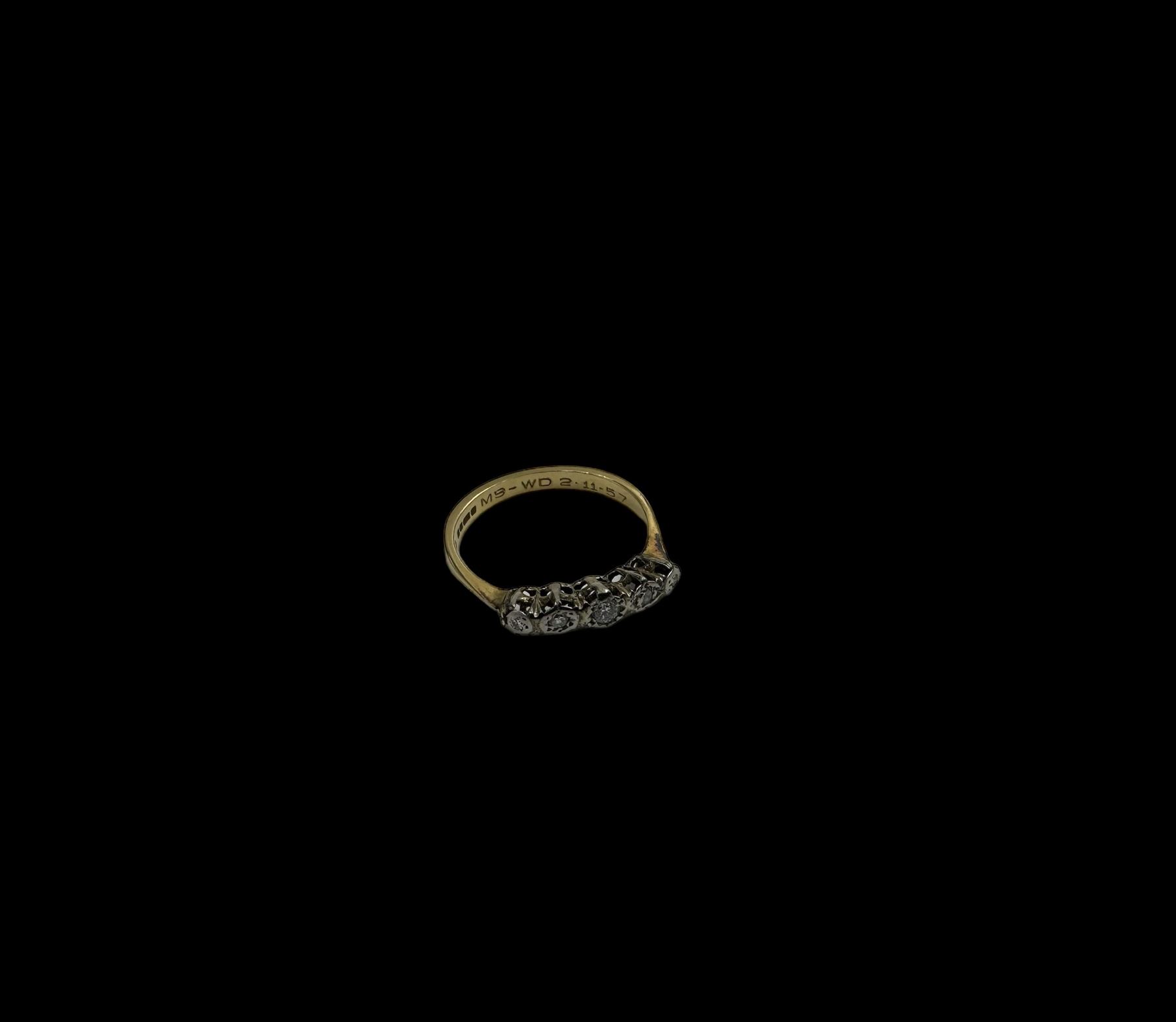 18ct gold five stone round brilliant cut diamond ring, Sheffield 1998 