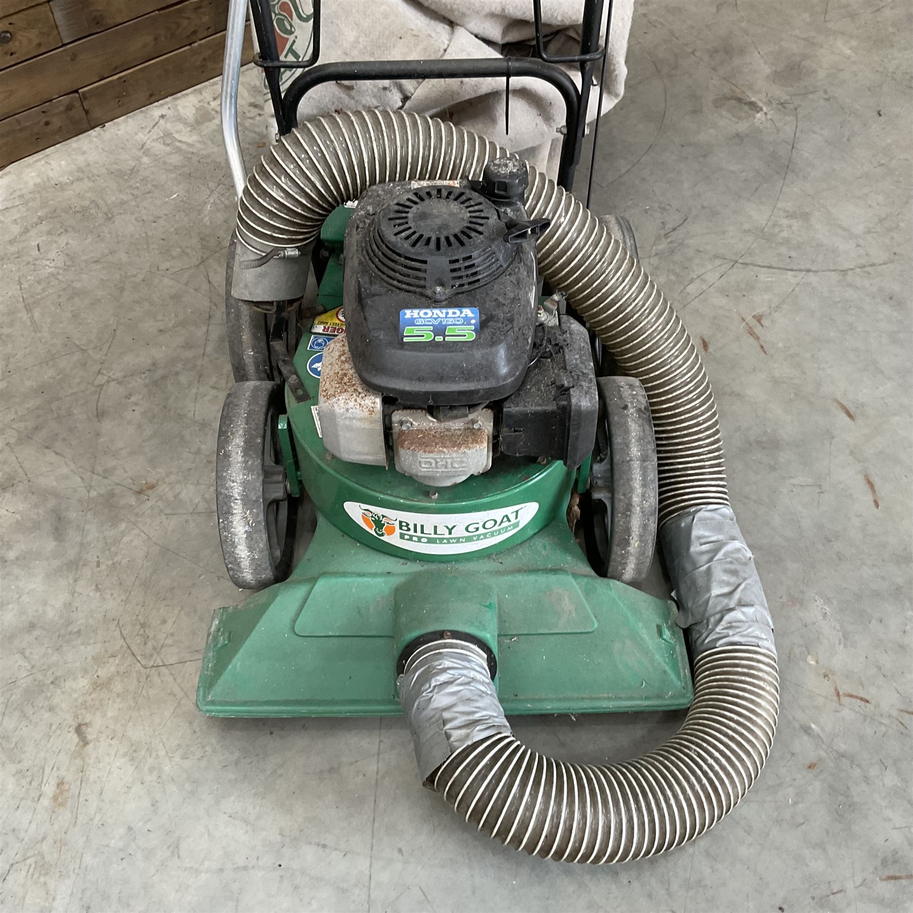 Billy Goat Prp Lawn Vacuum with Honda GVC160 5.5 engine