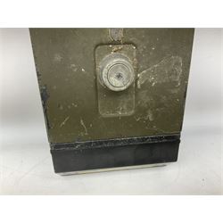 WW2 M6 Sherman tank periscope dated 1944 by the Minneapolis-Honeywell Regulator Company H28cm