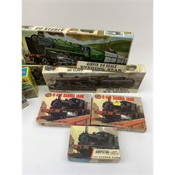 Airfix 'H0/00' gauge - twenty unmade railway related construction kits including seven locomotives, seven wagons and six buildings/trackside accessories; all boxed, some in factory sealed transparent packaging (20)