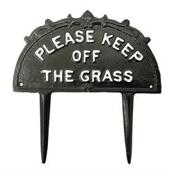 Please Keep Off the Grass cast iron sign, without spike H14cm 