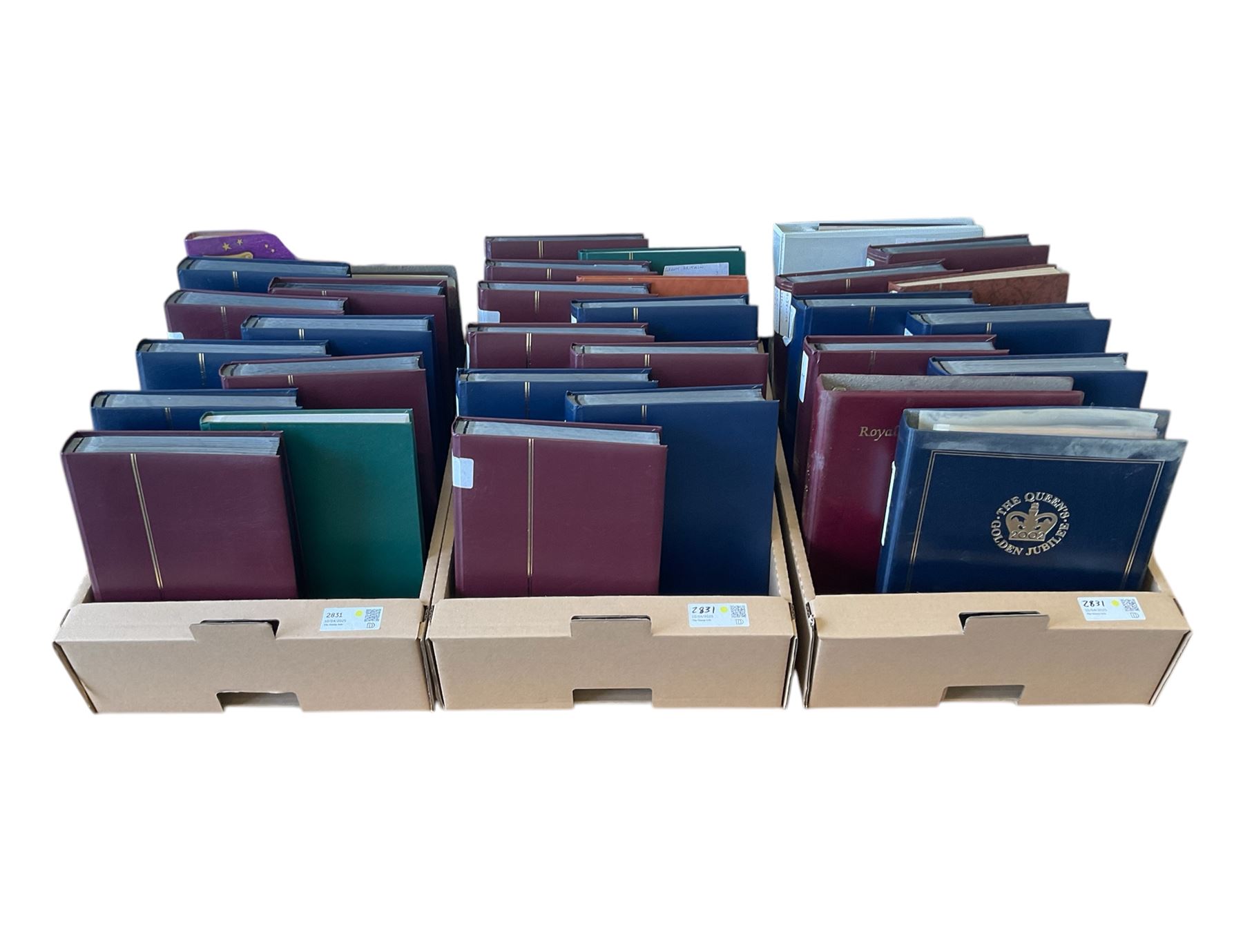 Great British and World stamps, including Cuba, Vietnam, Iraq, South Africa, Portugal, Poland, Malta, Switzerland, housed in various stockbooks, folders, and albums