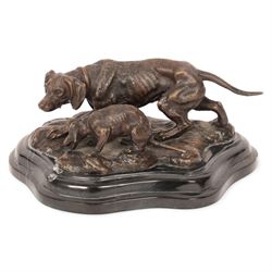 After Pierre Jules Mene, bronze sculpture of a hunting dog upon a marble base, H9cm 