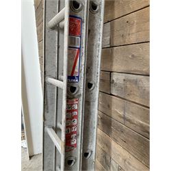 Clima pair extending aluminium ladders - 3.1m closed, extended 5.6m