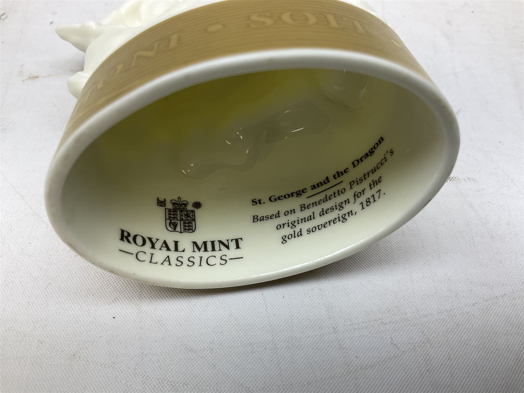 Royal Worcester limited edition 284/1817 St. George and the Dragon candle snuffer, with certificate, H9.5cm