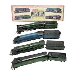 Hornby/Tri-Ang ‘00’ gauge - four locomotives and tenders comprising boxed Class 7P6F 4-6-2 ‘Oliver Cromwell’ no.70013 in BR green; Class A4 4-6-2 ‘Nigel Gresley’ no.7 in LNER blue; Battle of Britain Class 4-6-2 ‘Winston Churchill’ no.21C151 in SR green; Class A3 Gresley 4-6-2 no.60103 in BR green (4) 