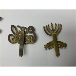 Seventeen cap badges including Expeditionary Forces Canteen, Machine Gun Corps, Tank Regiment, Jewish Battalions, Ordnance Corps, Medical Corps, Cyclist Corps, RFC & RAF, Veterinary Corps, Drake battalion etc (17)