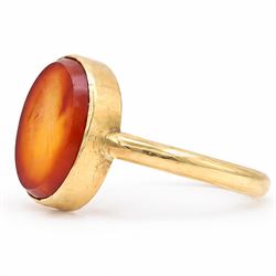19th / early 20th century 18ct gold agate intaglio seal ring, depicting a Roman soldier