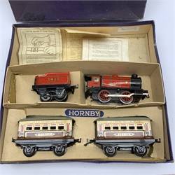 Hornby '0' guage - M1 passenger train set with 0-4-0 locomotive and tender No.3435 and two Pullman coaches 'Aurelia' and 'Marjorie', in box with paperwork but lacking track