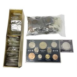 Collection of Great British and World coins, including Great British pre-1947 silver coins, pre decimal coinage, commemorative coins, Queen Elizabeth II 'Souvenir of Thoresby Hall' unofficial coin set etc