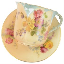 Collection of Royal Worcester pill boxes, decorated with birds and flowers, together with a pot lid painted with a kingfisher, signed powell and other Royal Worcester ceramics 