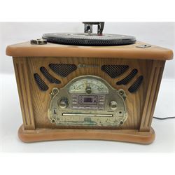  Roadstar HIF-1850TUMPK retro style record player with gramophone 