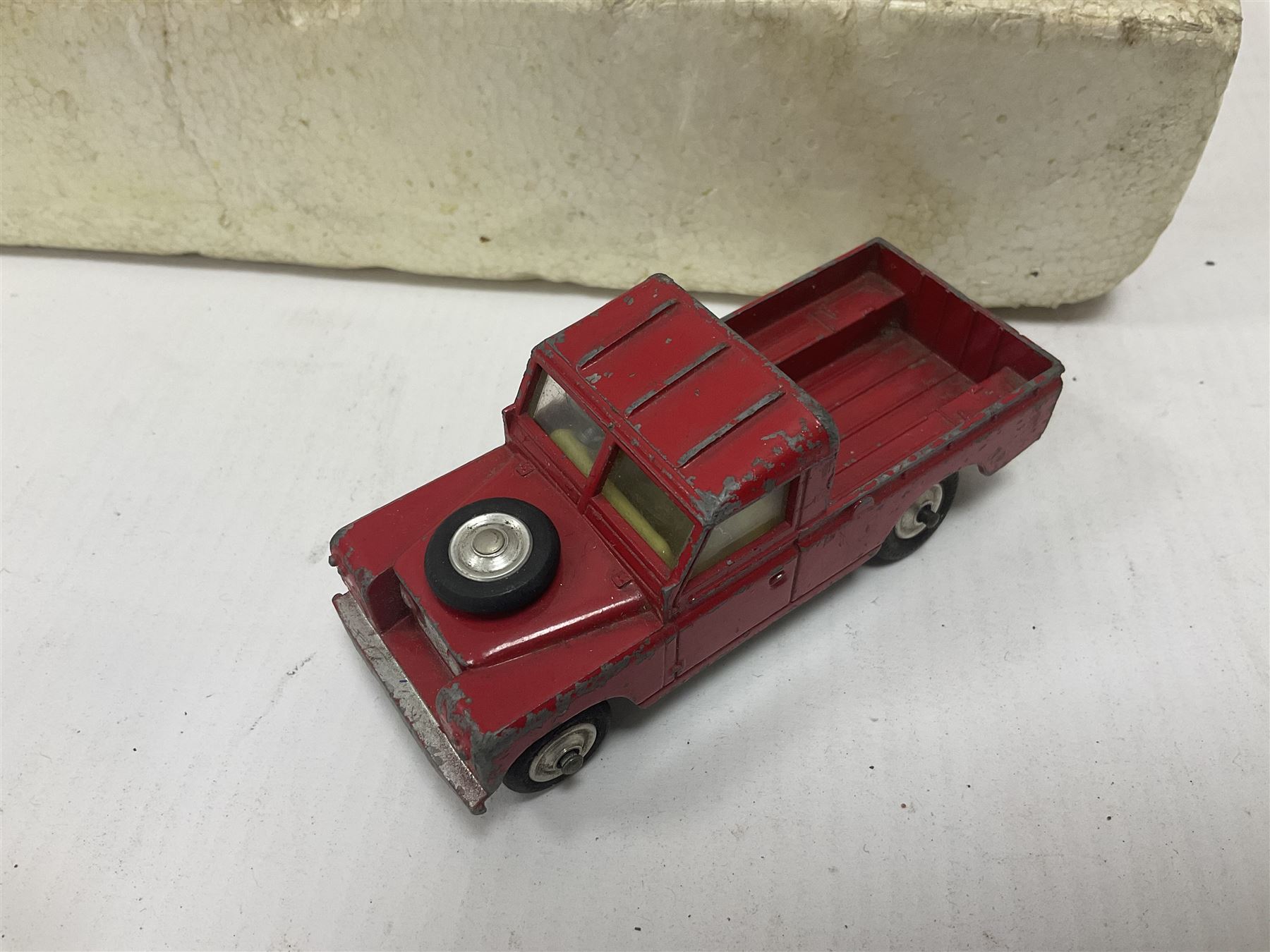 Corgi Chipperfields Circus Toys Gift Set No. 23 part-set in part-box comprising Smith’s ‘Karrier’ Van, International 6x6 truck, two Circus Animal Cages and Platform Trailer; accompanied by similar Corgi Major Chipperfield Circus Articulated Horsebox, and two Corgi Land Rovers