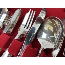 Cased canteen of Oneida Community silver plate cutlery
