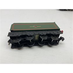 Hornby Dublo - 3-rail - Class A4 4-6-2 locomotive 'Mallard' No.60022 in BR green; in original box; and Duchess Class 4-6-2 locomotive 'Duchess of Montrose' No.46232 in BR matt green; in original plain blue box; with associated tender in plain blue box (3)