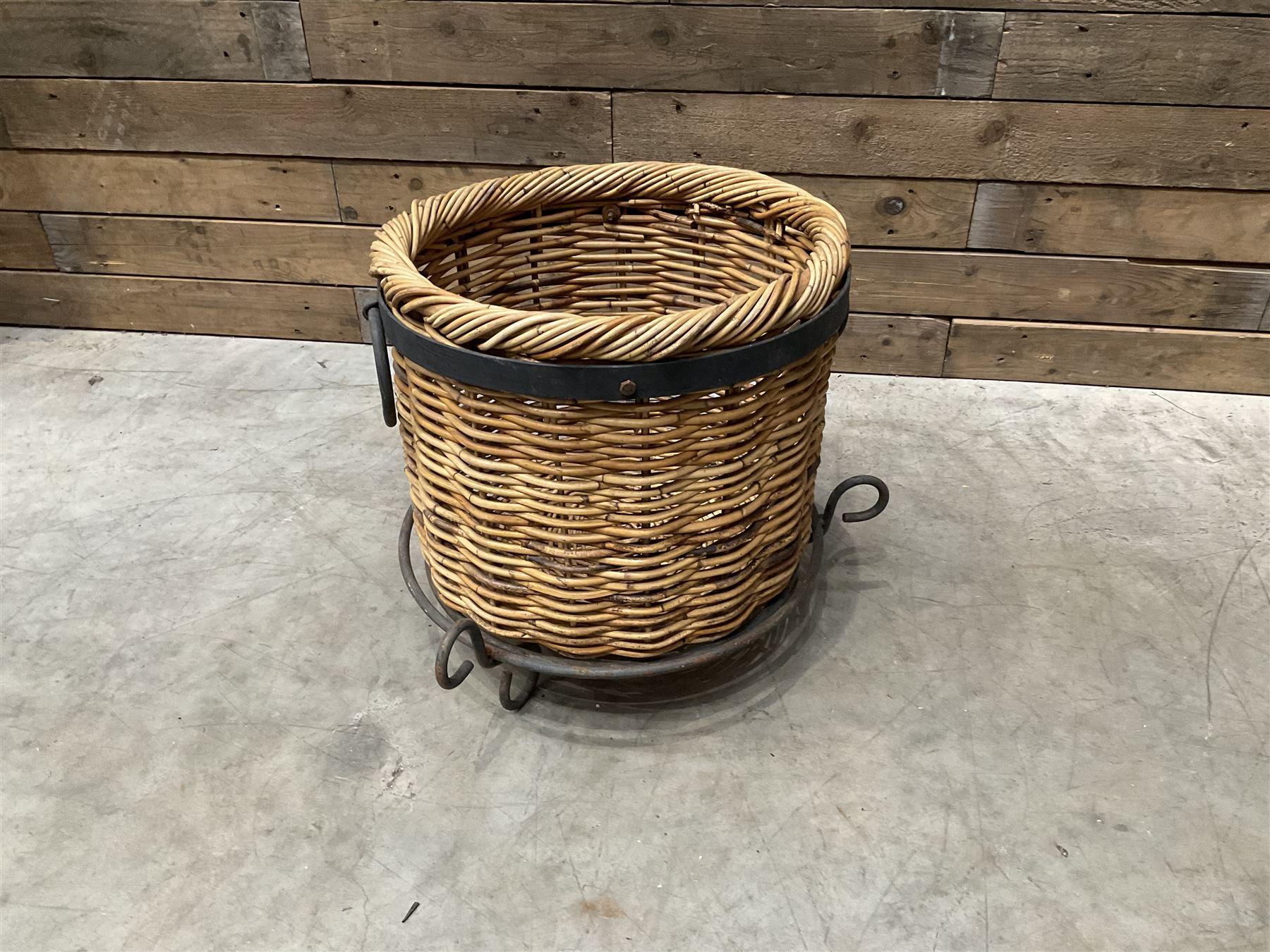 Black painted wrought iron fire guard , wicker log basket with stand, coal bucket and a fire kerb (4)